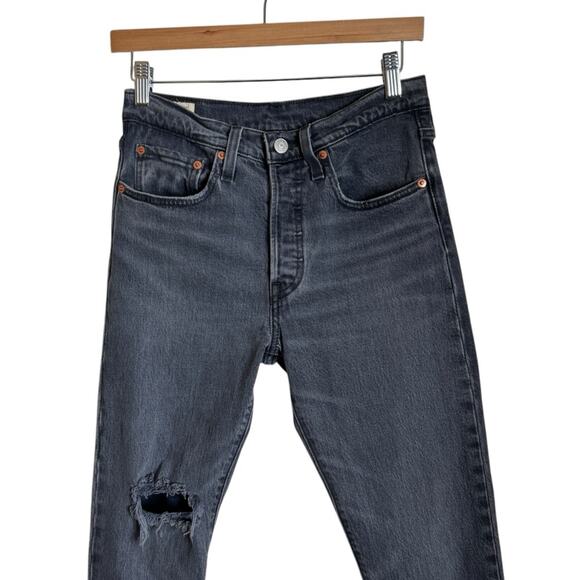 Levi’s 501 Distressed Skinny Jeans in Dark Side Of The Moon Wash Women’s Size 26 - Picture 3 of 11